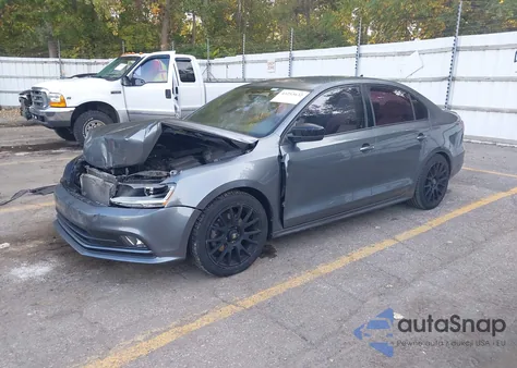 2015 Volkswagen Jetta 1.8T Sport z USA, uszkodzony, nr VIN 3VWD17AJ6FM426339